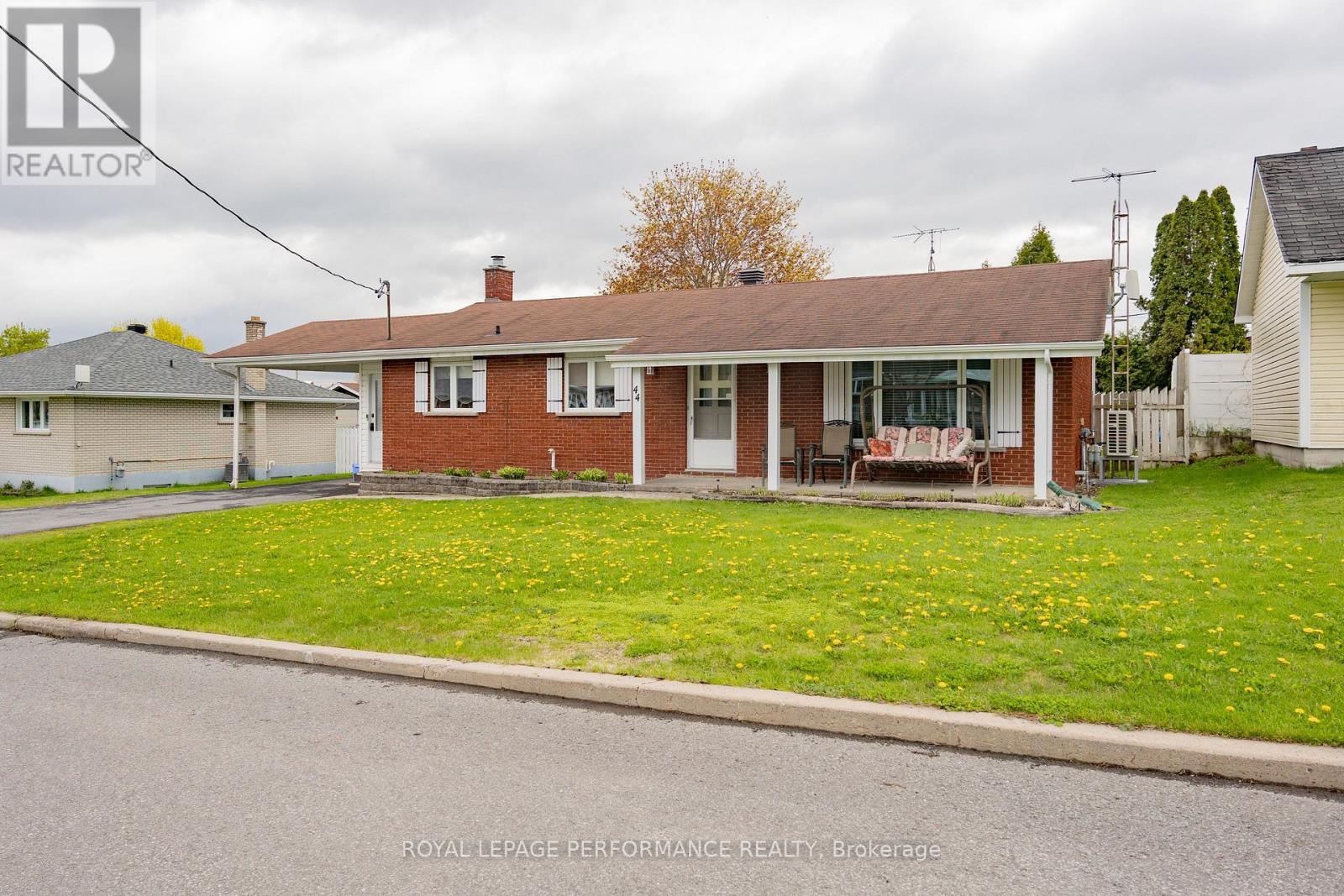 44 VICTORIA STREET W - 2