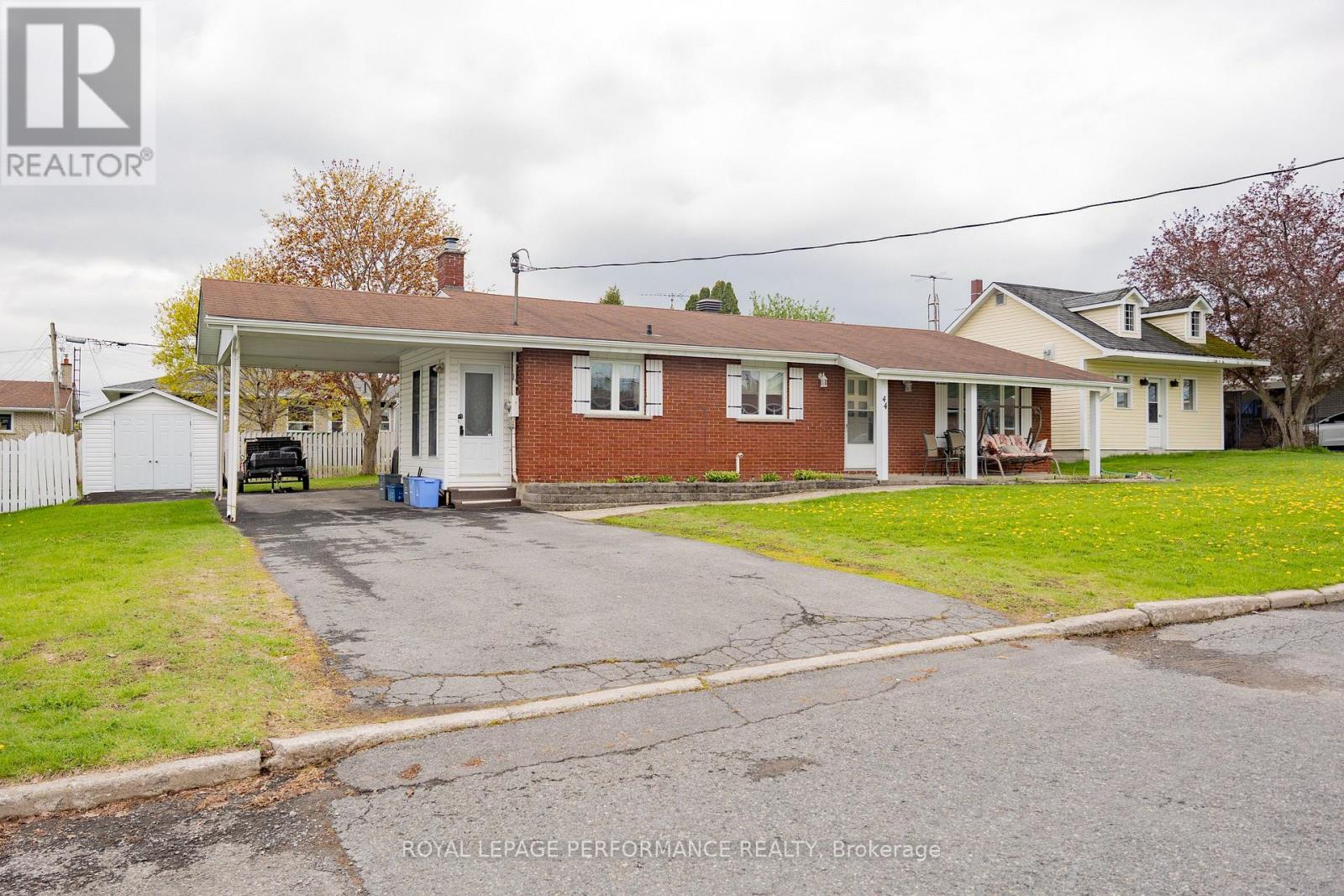 44 VICTORIA STREET W - 3