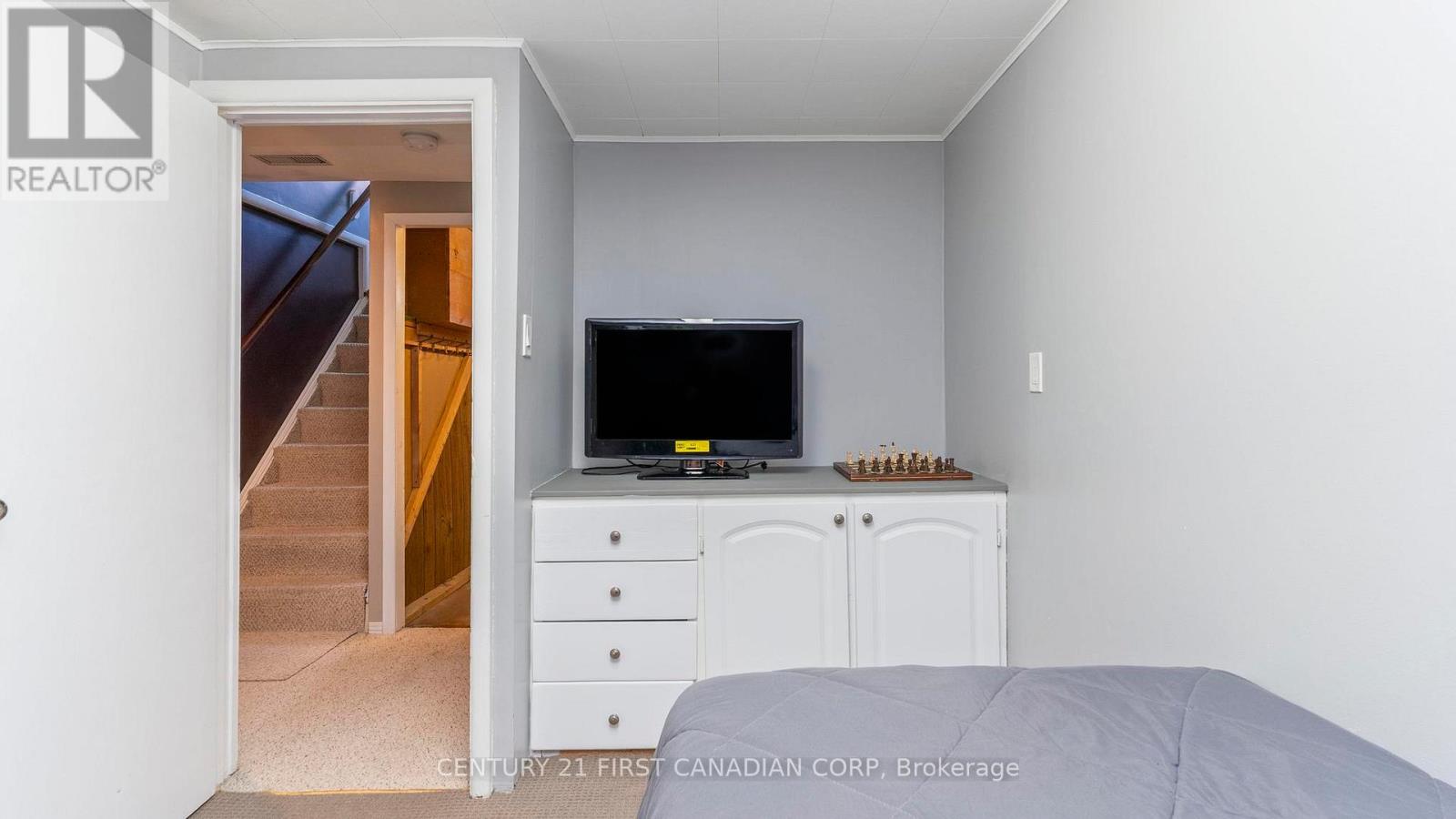 85 ALGONQUIN CRESCENT - 27