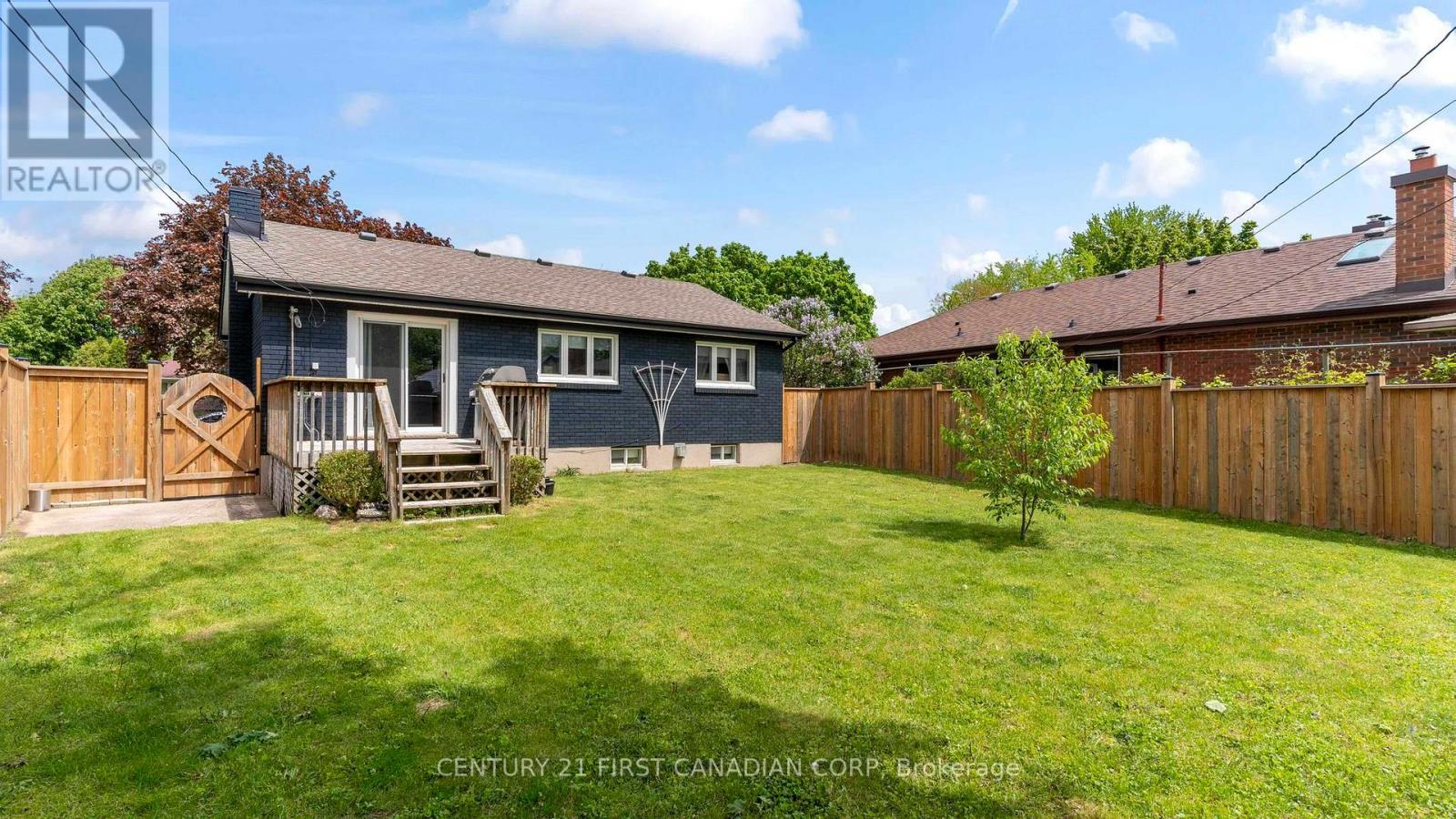 85 ALGONQUIN CRESCENT - 40