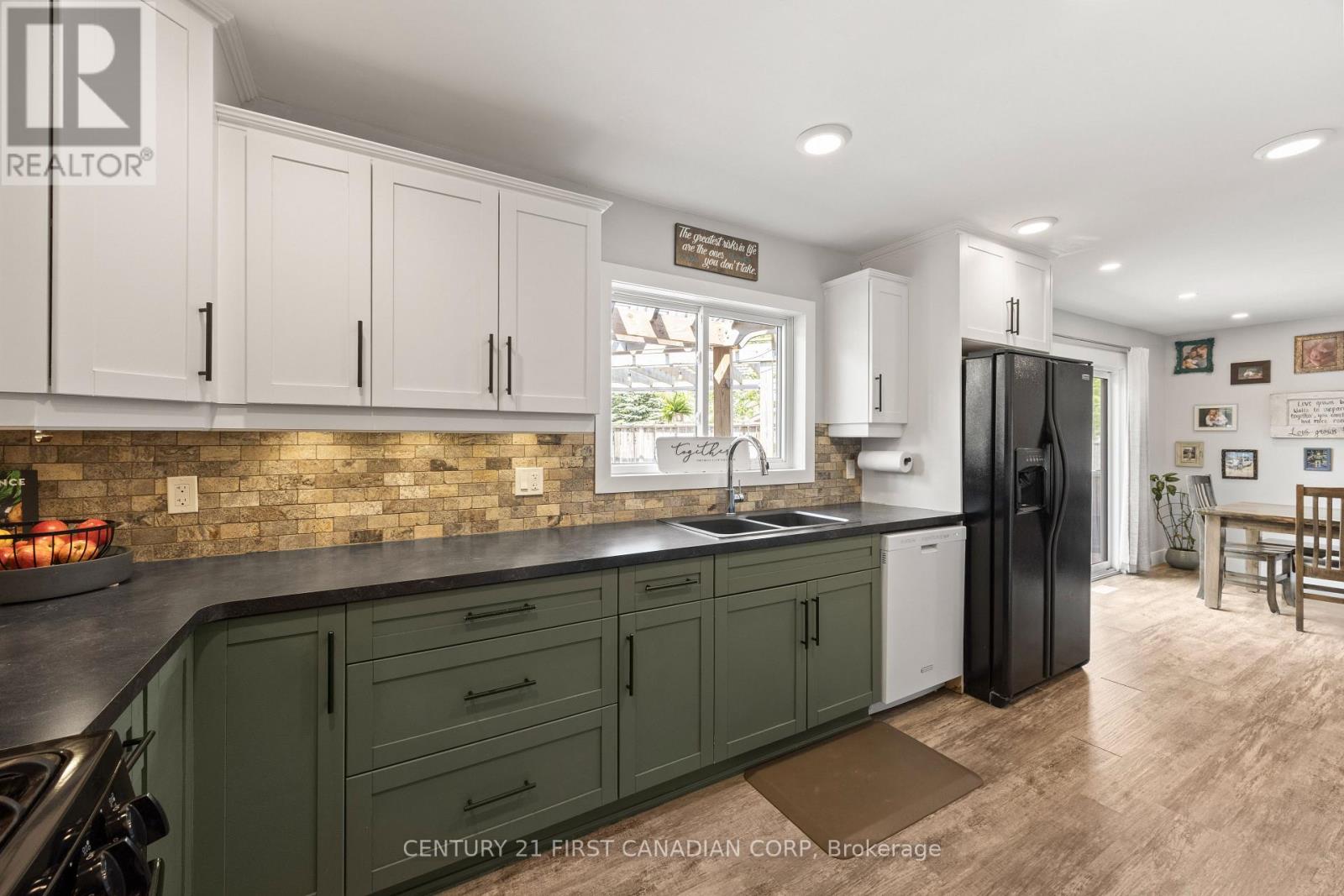 191 PRINCE ALBERT STREET - 11