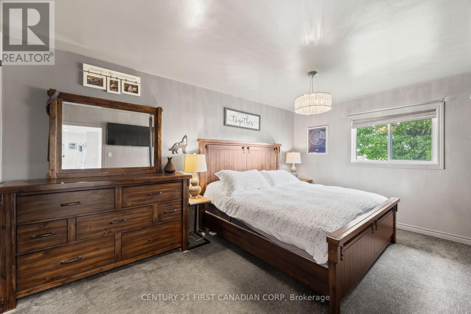191 PRINCE ALBERT STREET - 17