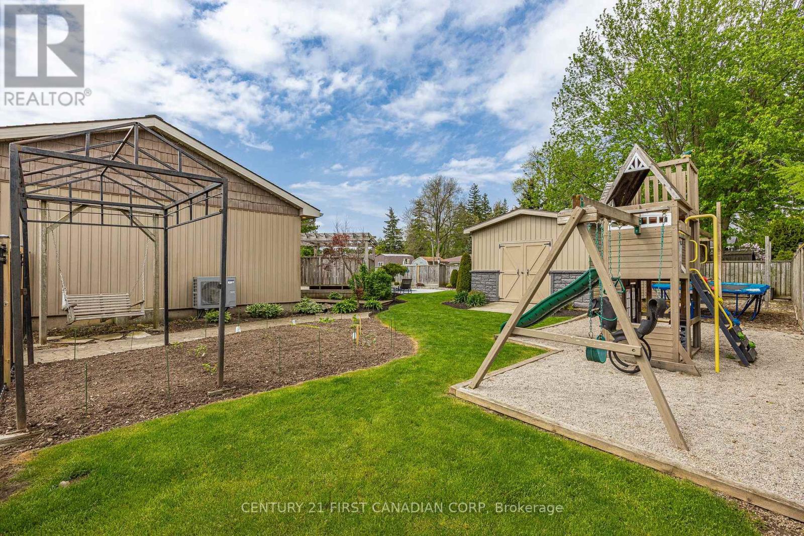 191 PRINCE ALBERT STREET - 36