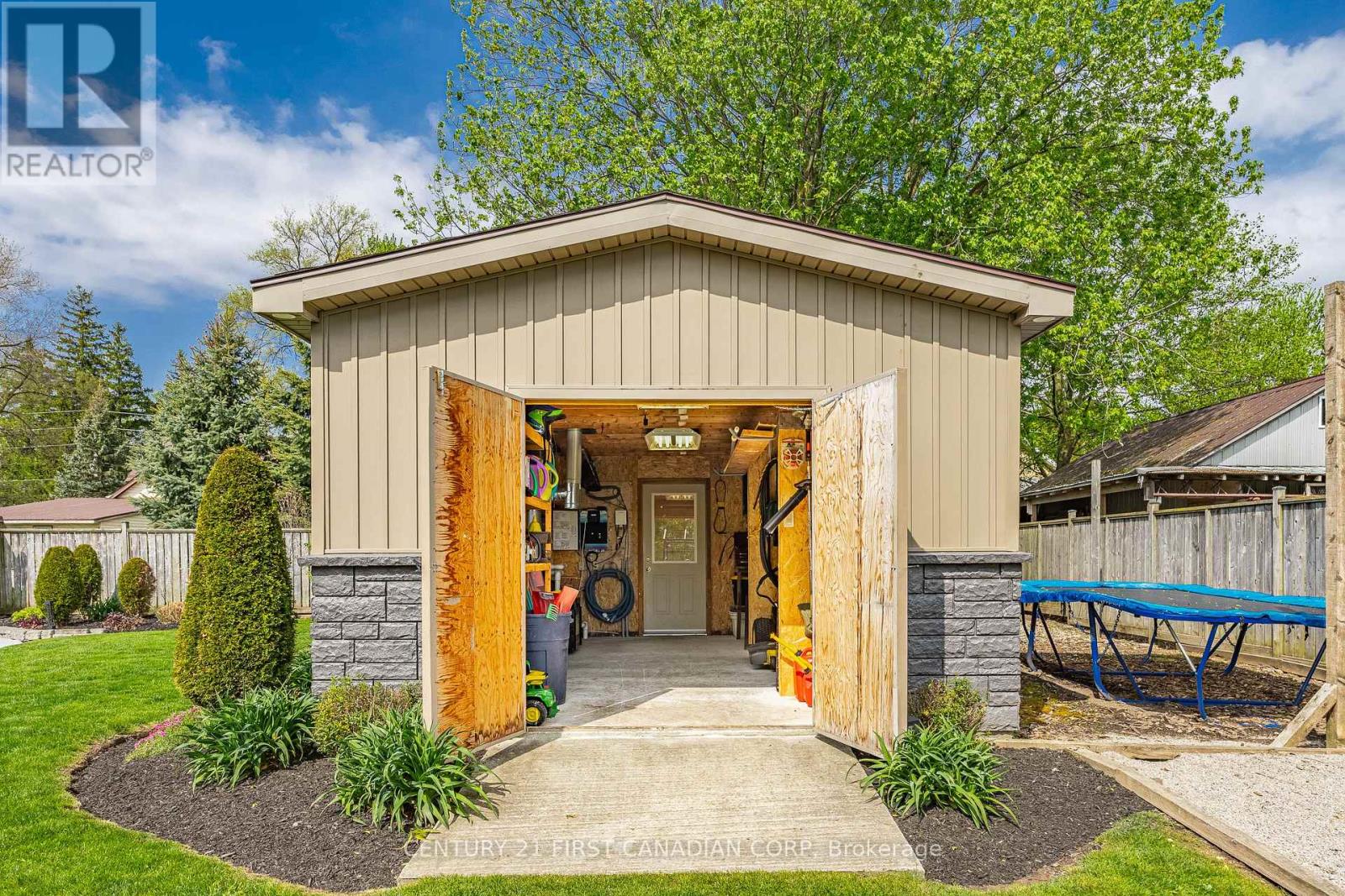 191 PRINCE ALBERT STREET - 37