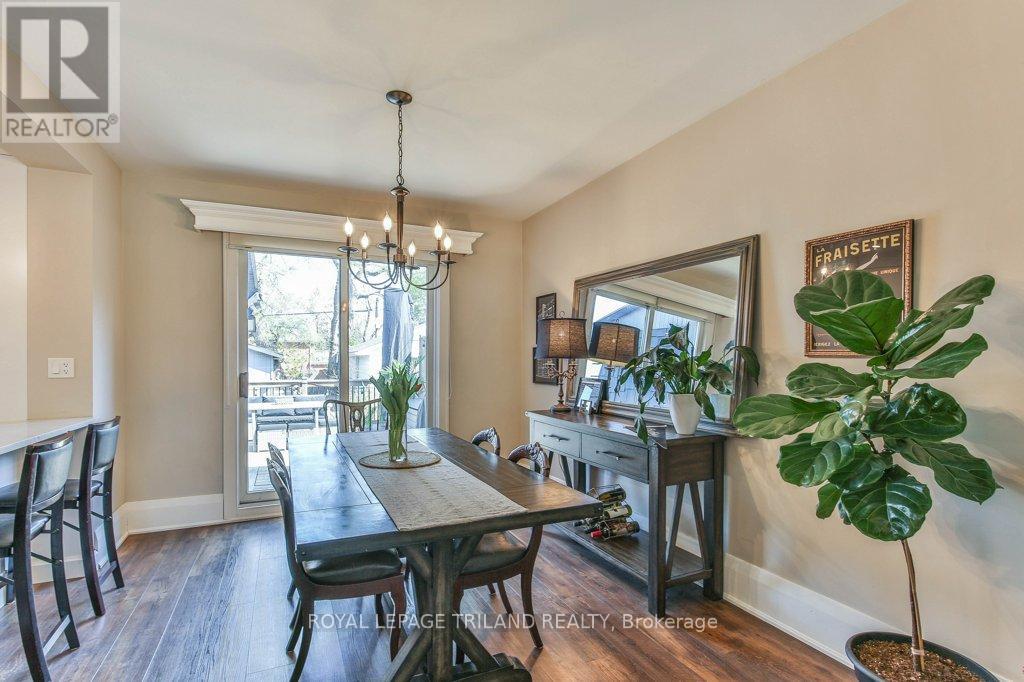 626 EMERY STREET E - 21