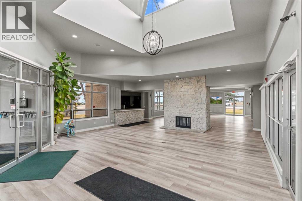 #2 219 Village Terrace SW - 25