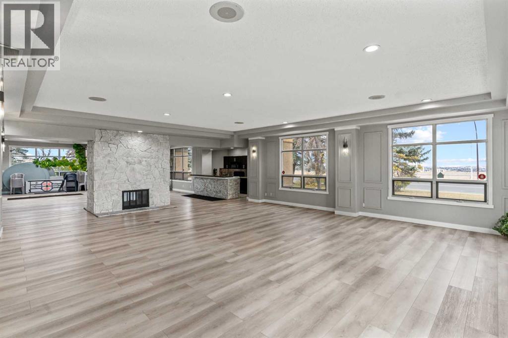 #2 219 Village Terrace SW - 26