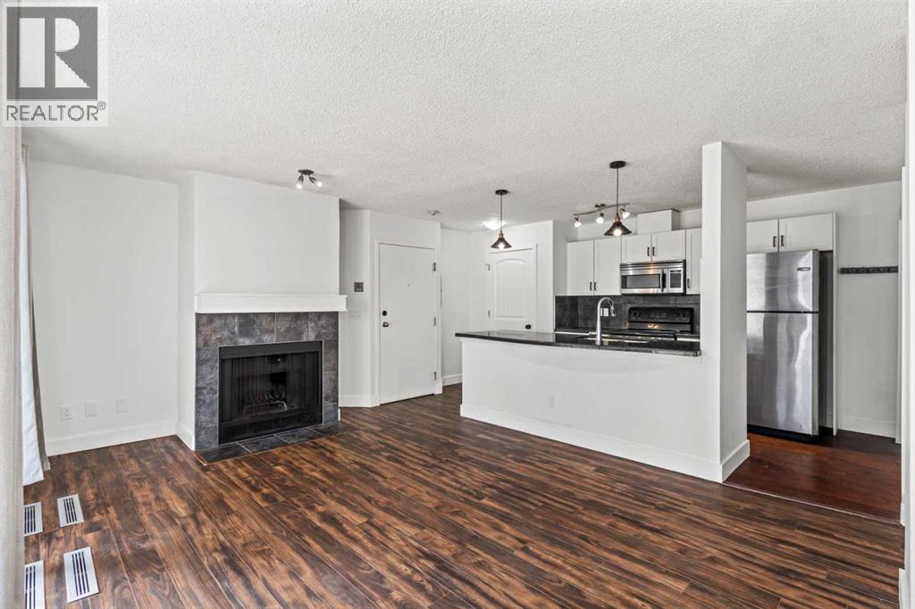 #2 219 Village Terrace SW - 6