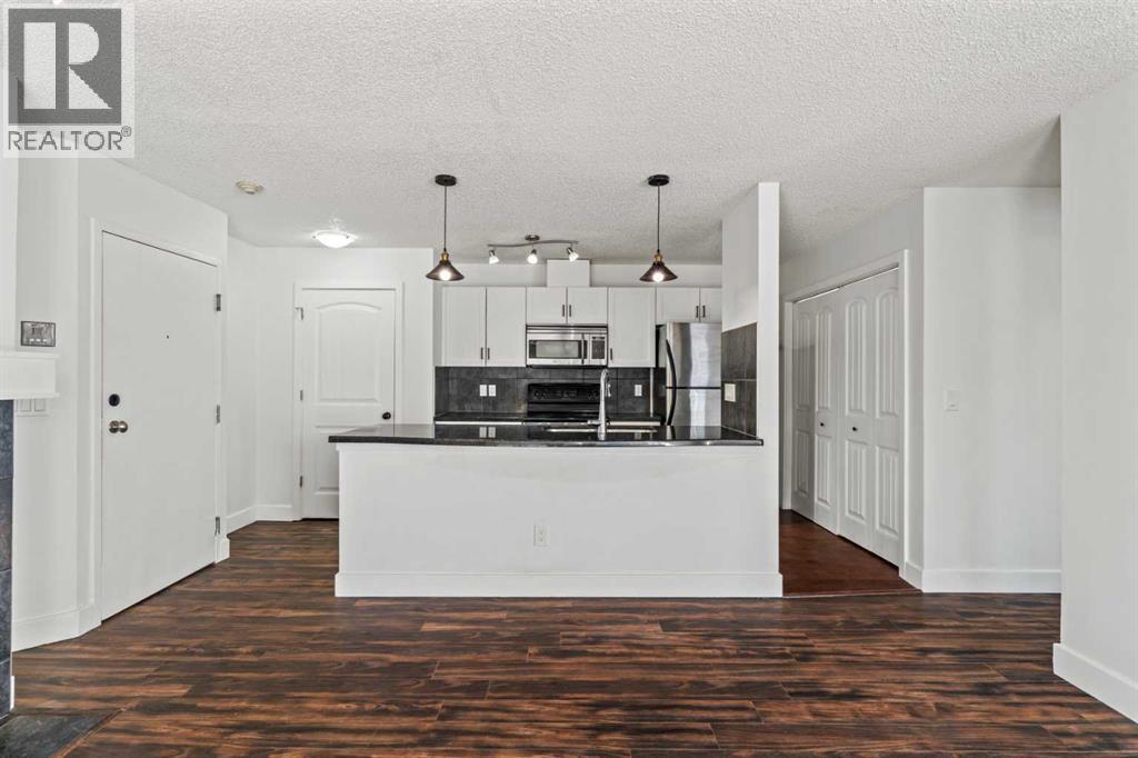 #2 219 Village Terrace SW - 8