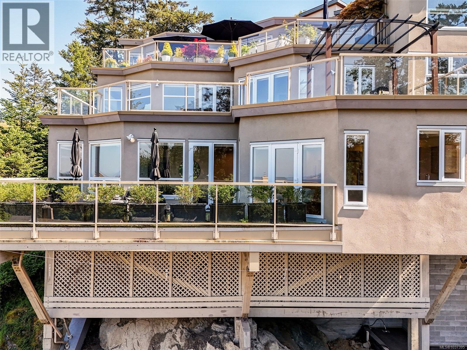 #1 4771 Cordova Bay Rd - 6