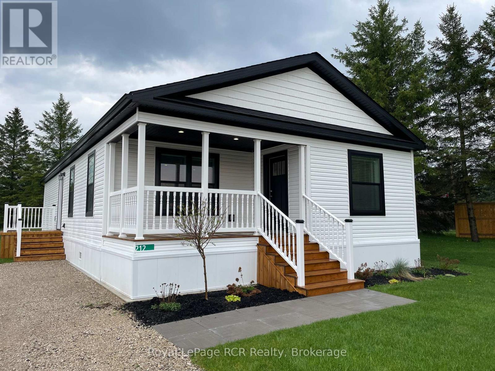 212 SPRUCE DRIVE - 7