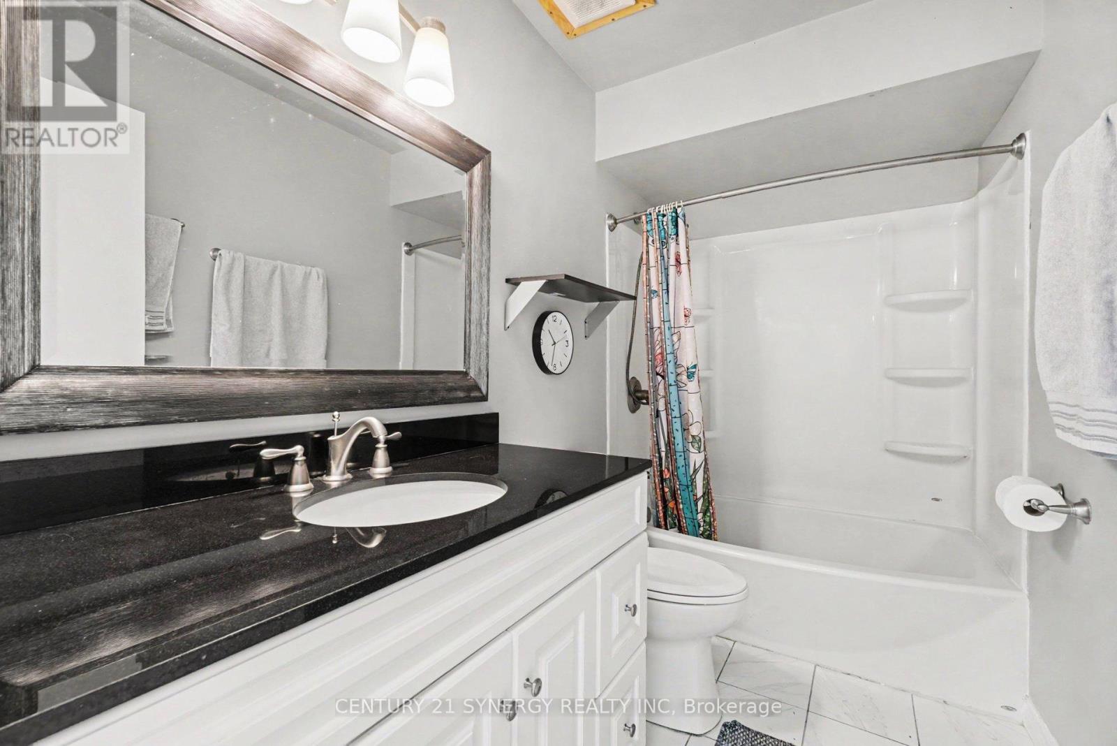 373 MONICA CRESCENT - 22