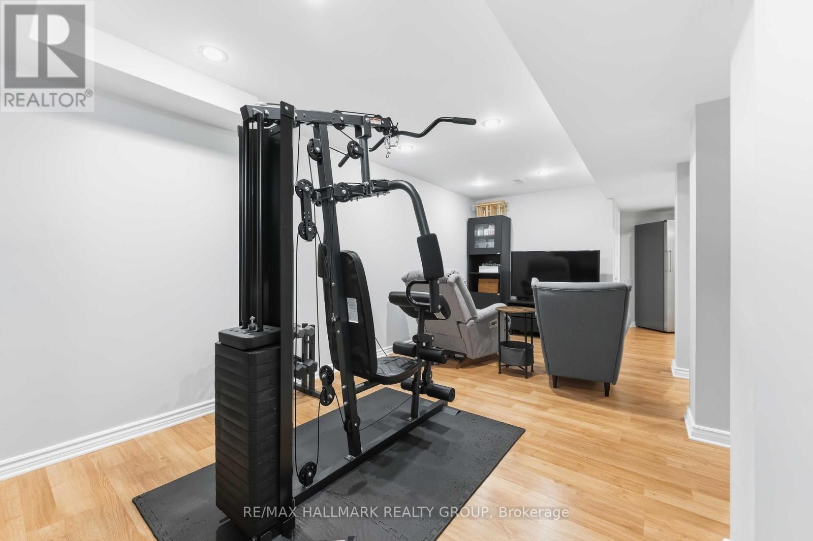 22 OAK GROVE STREET - 19