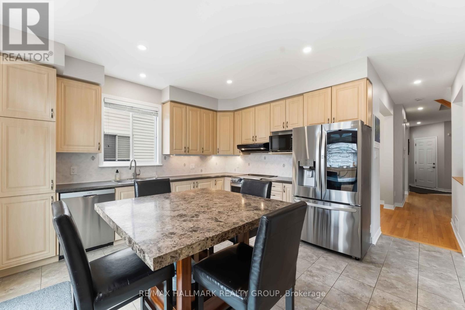 22 OAK GROVE STREET - 8