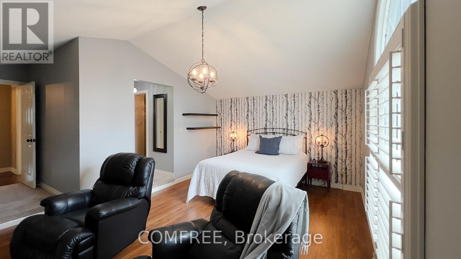 10 ENDICOTT DRIVE - 13
