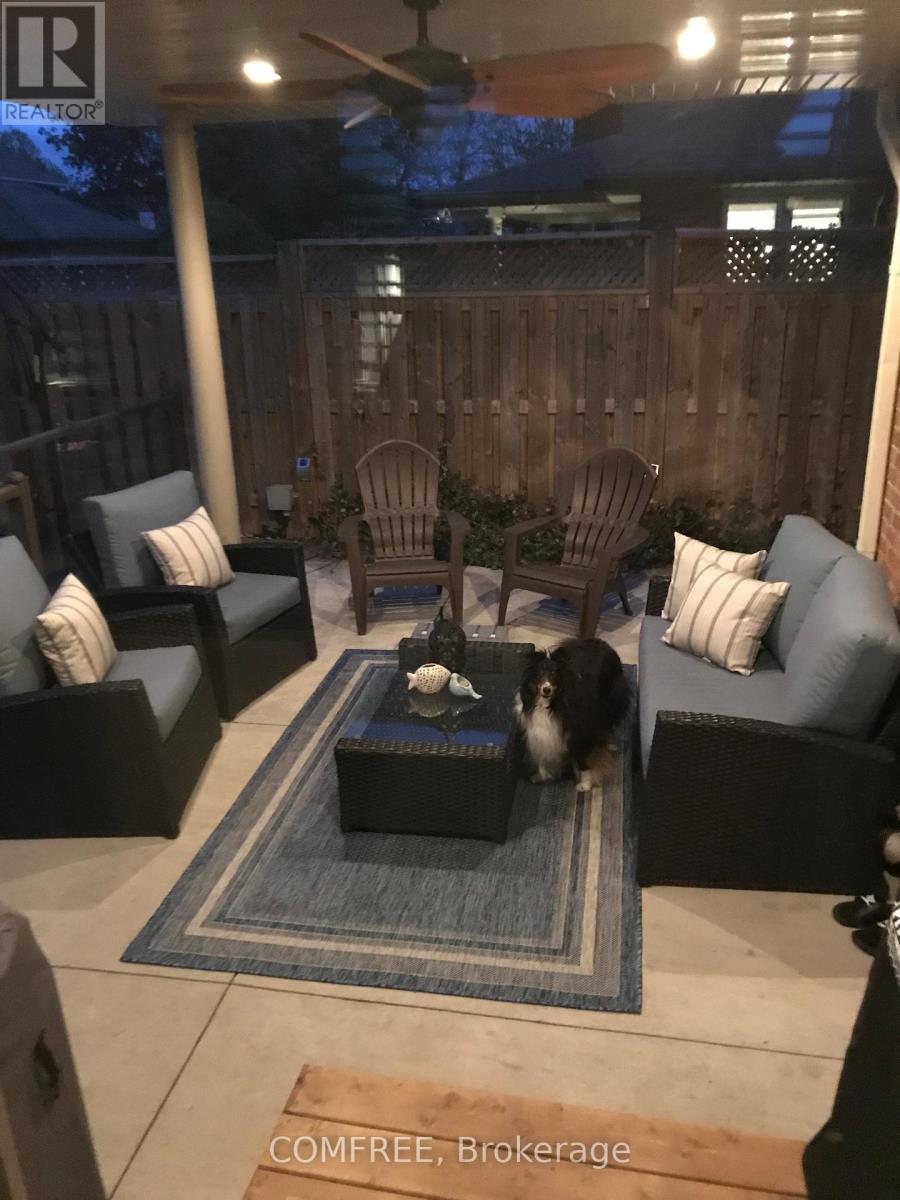10 ENDICOTT DRIVE - 16