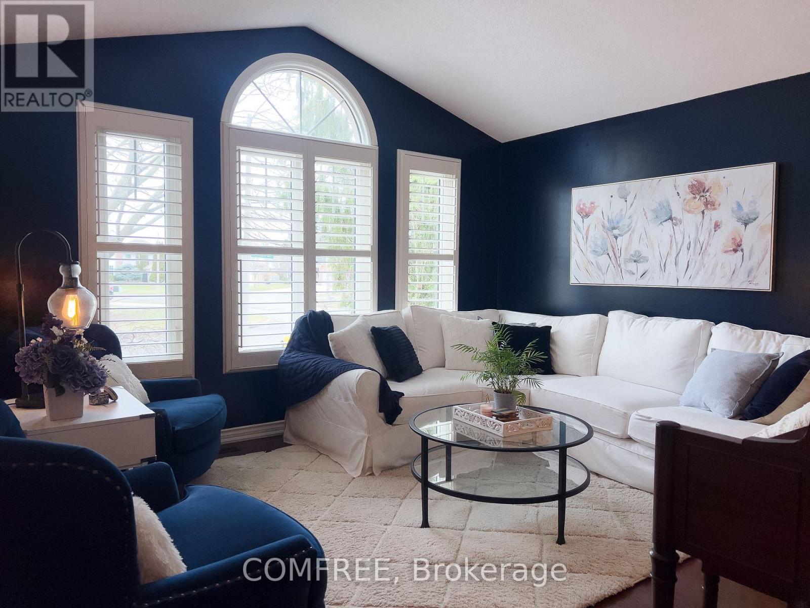 10 ENDICOTT DRIVE - 3