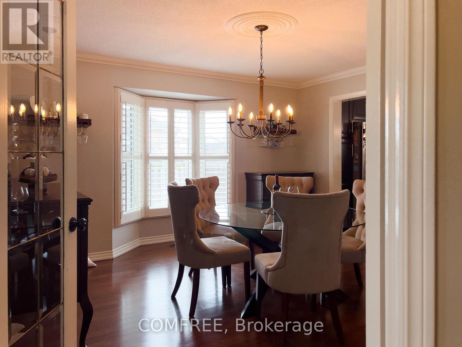 10 ENDICOTT DRIVE - 4