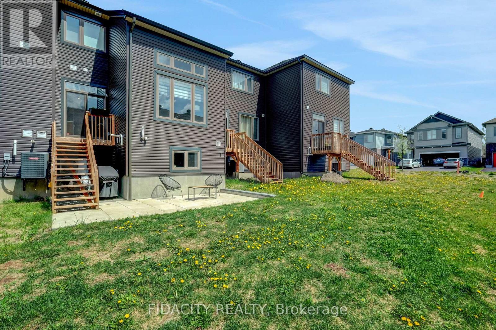 1005 KIJIK CRESCENT - 29