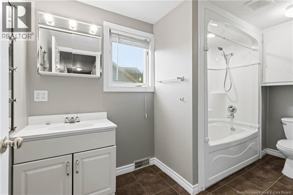 205 Broadway Street - 28