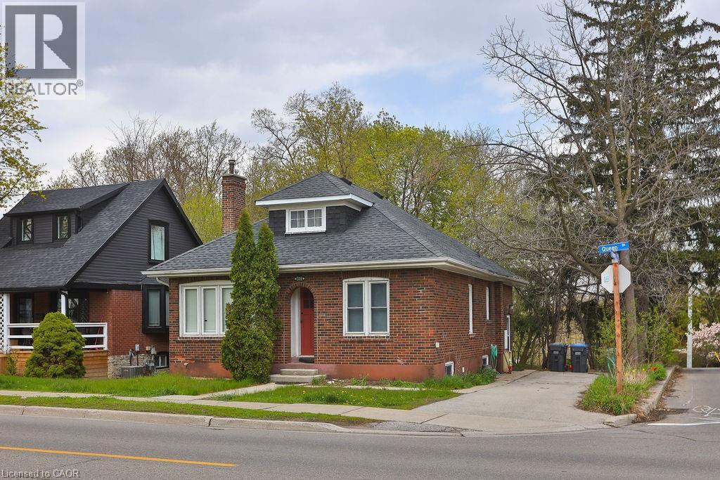 311 QUEEN Street S, Mississauga, Ontario, L5M1L9 — Photo 2