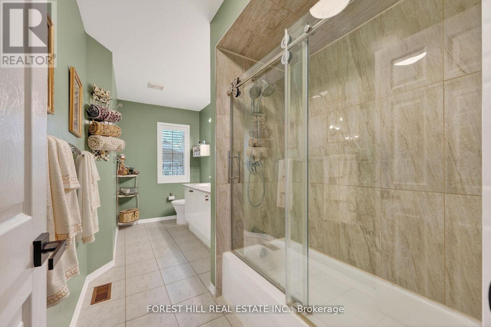 17 LILLEY AVENUE - 32
