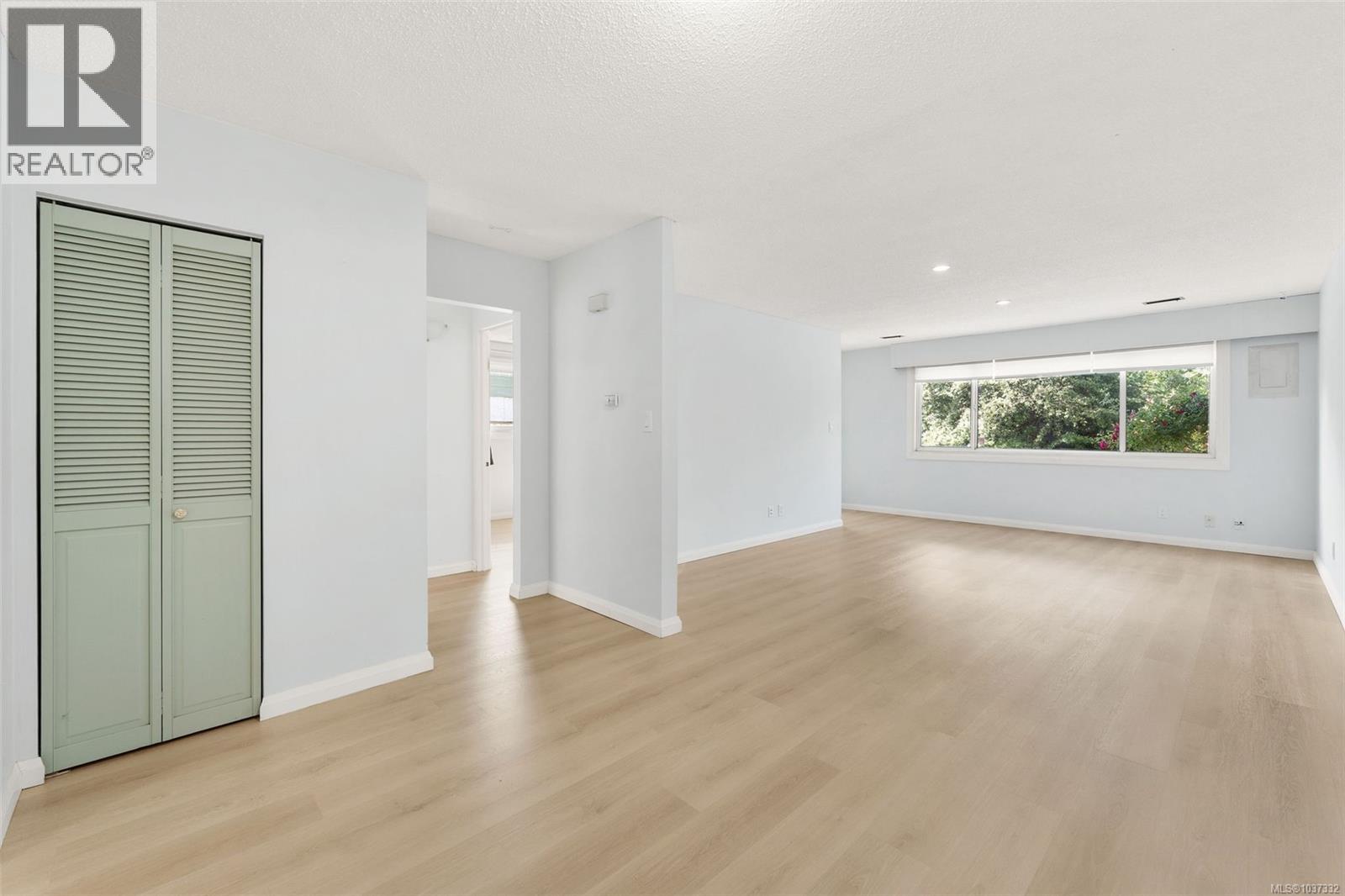 388 Pine St - 14