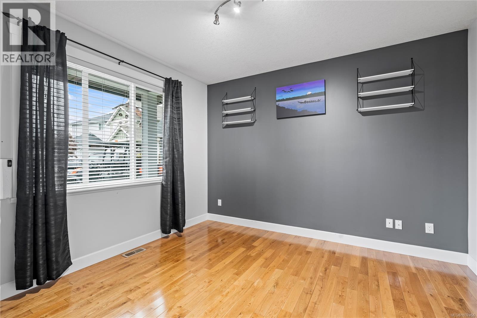 512 Martina Way - 24