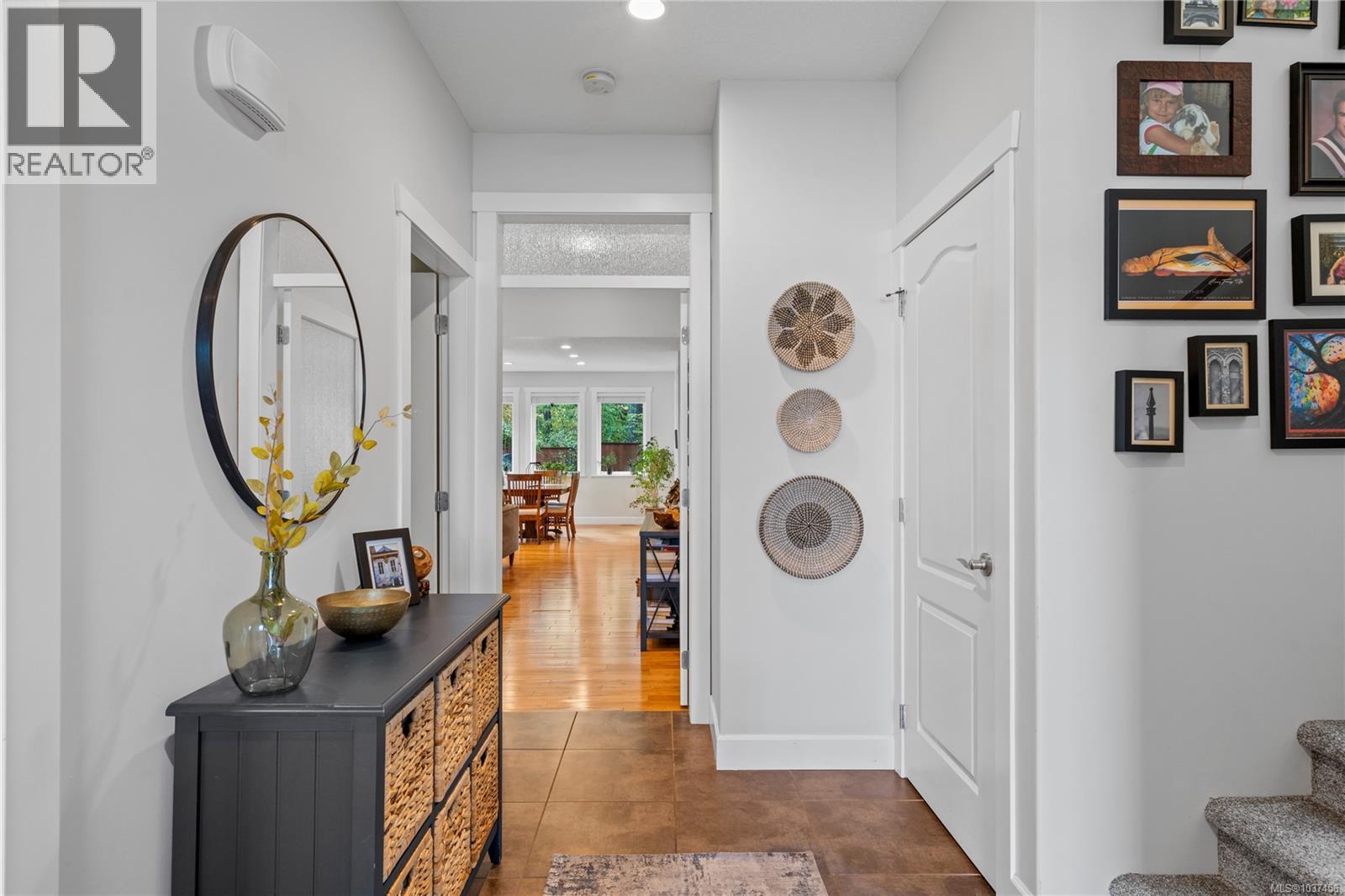 512 Martina Way - 30