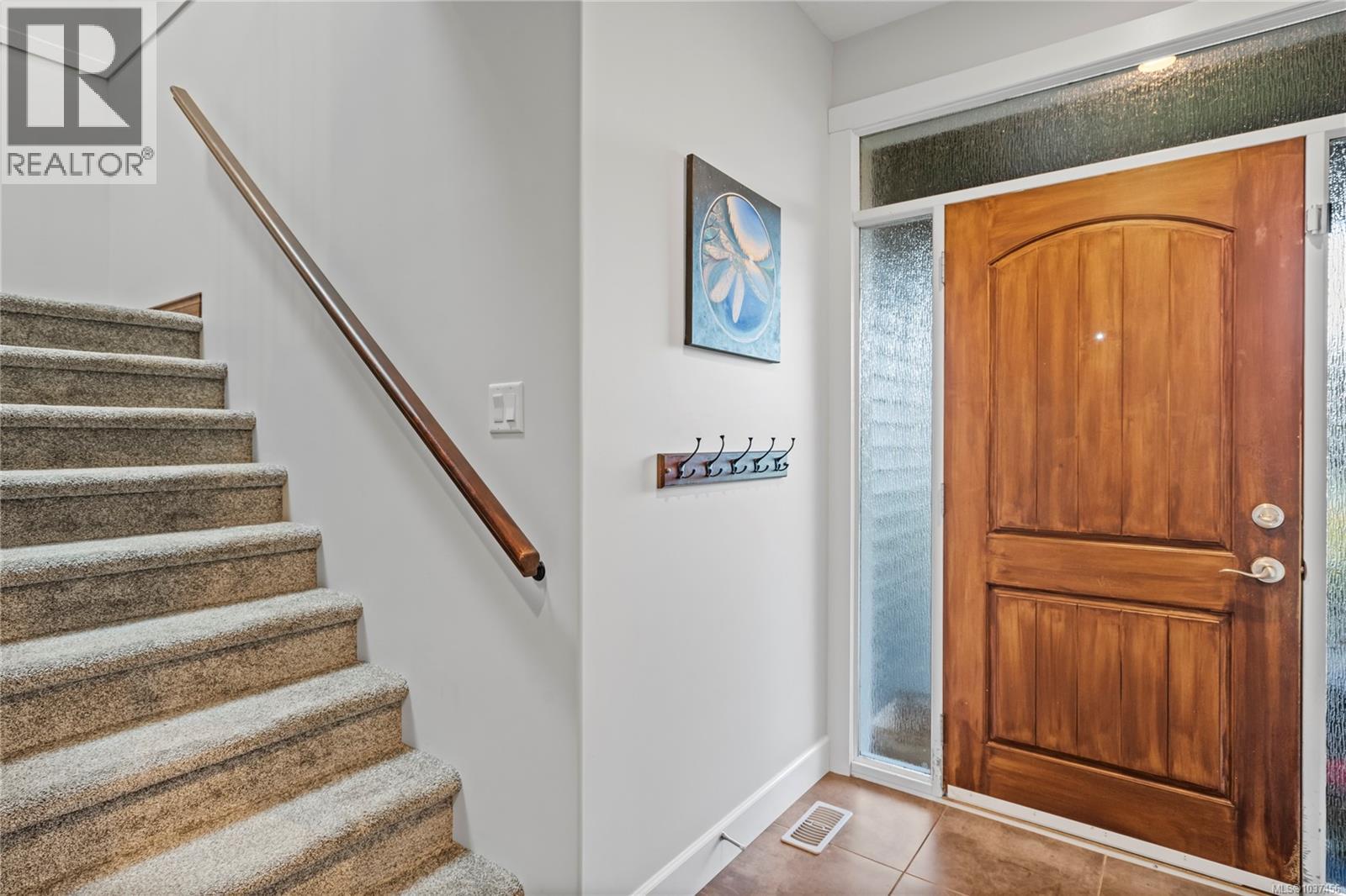 512 Martina Way - 31