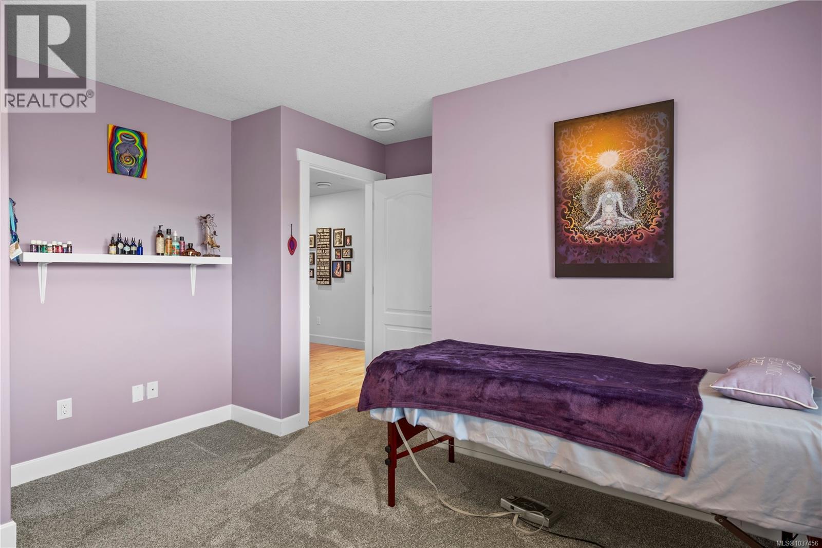 512 Martina Way - 44