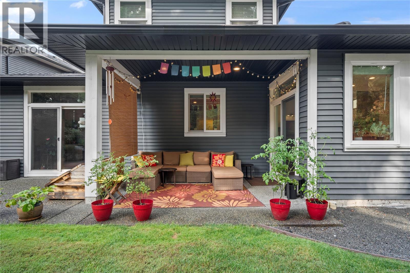 512 Martina Way - 48