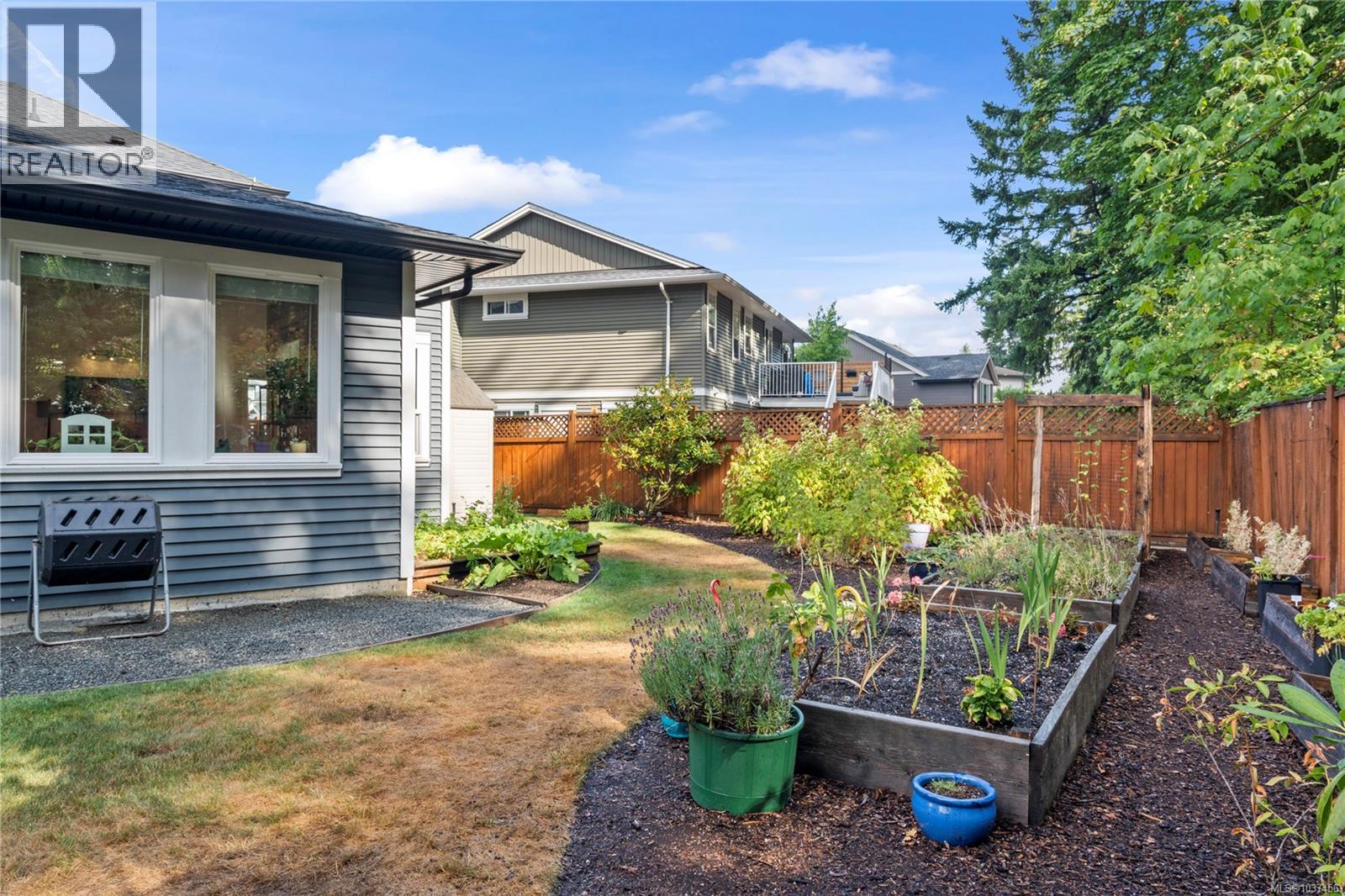 512 Martina Way - 51