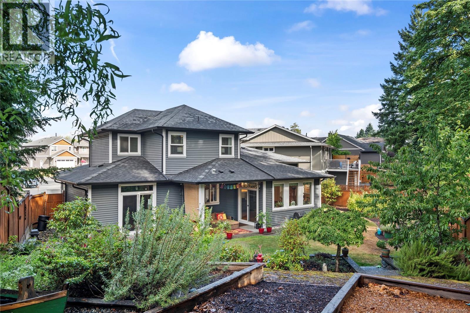512 Martina Way - 53