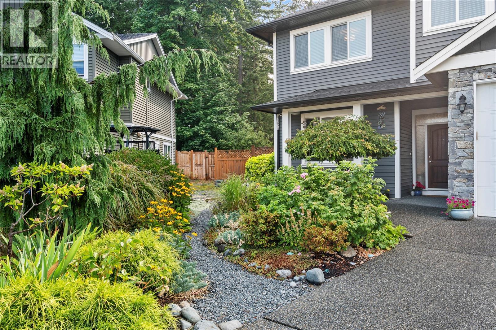 512 Martina Way - 64
