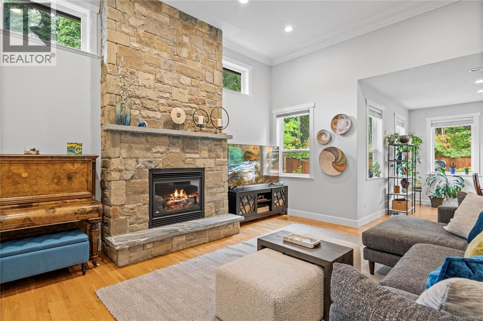 512 Martina Way - 7