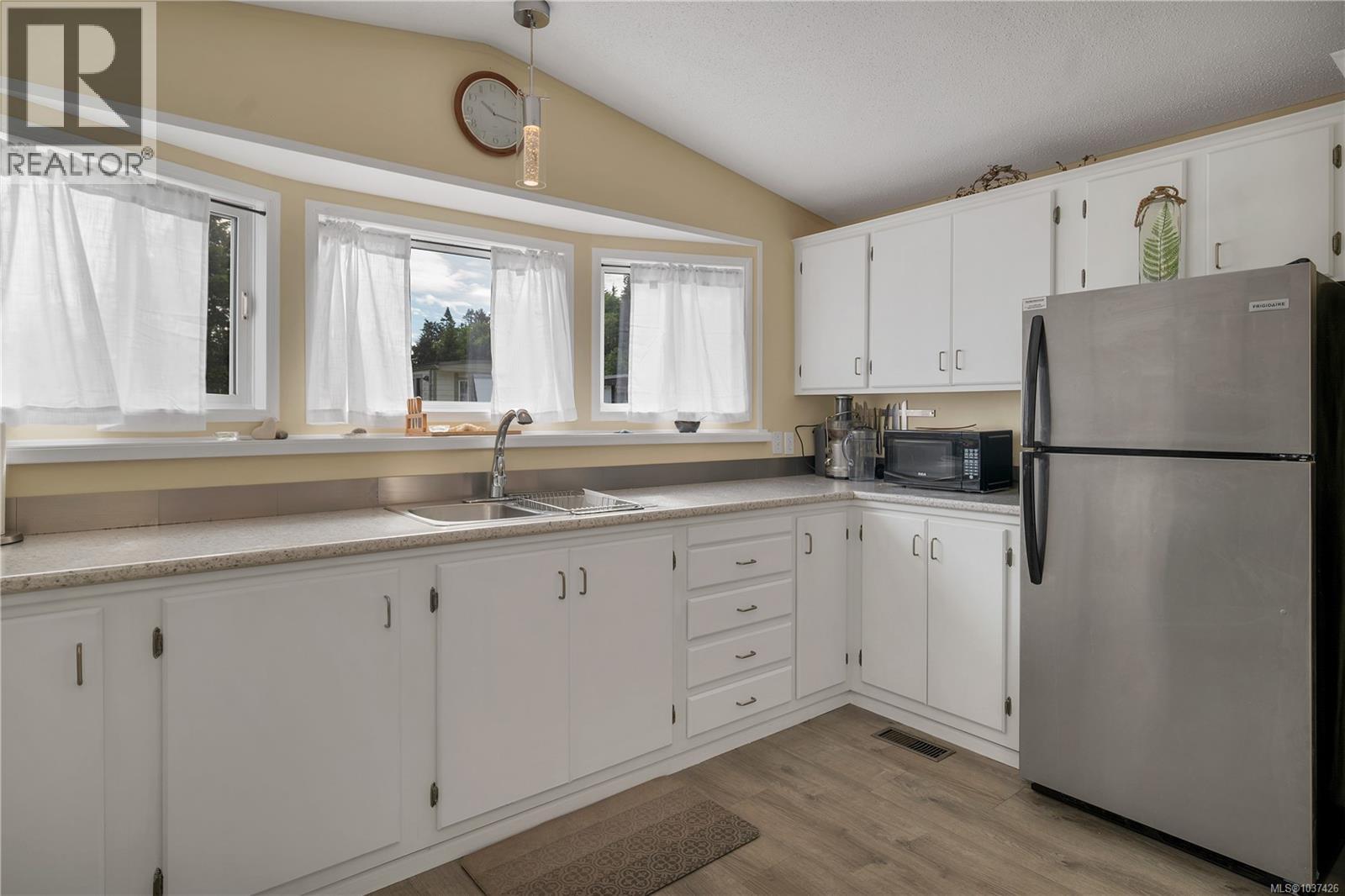 82 951 Homewood Rd, Campbell River