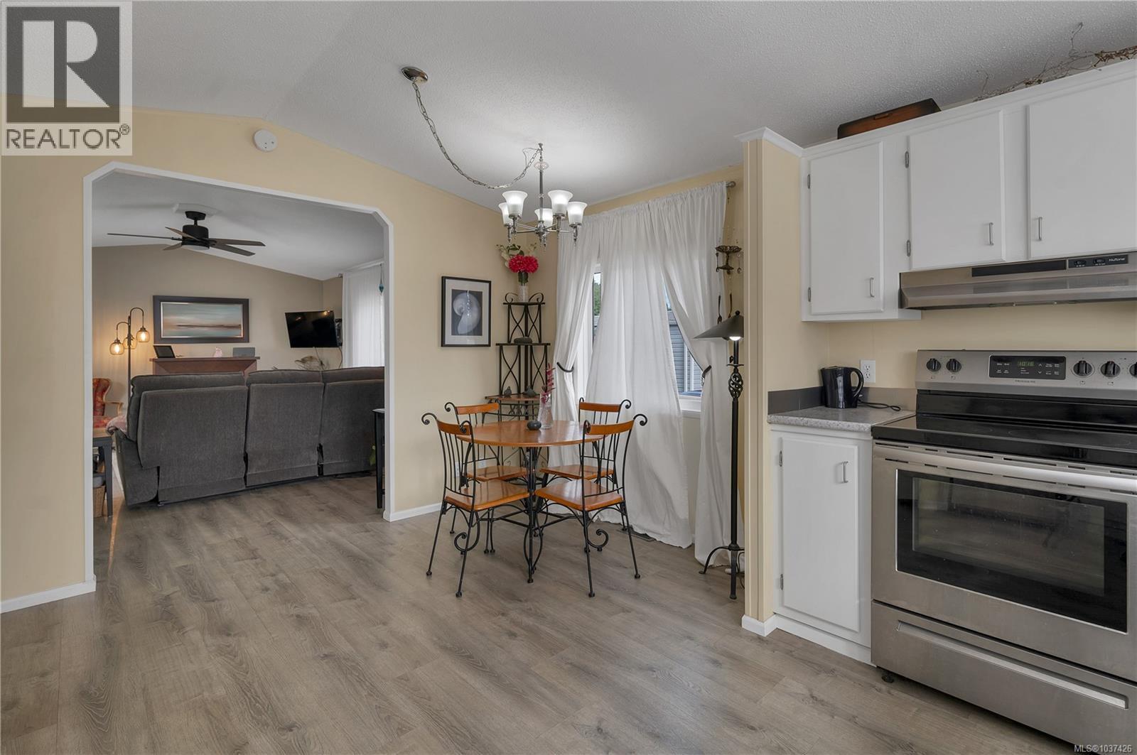 82 951 Homewood Rd, Campbell River