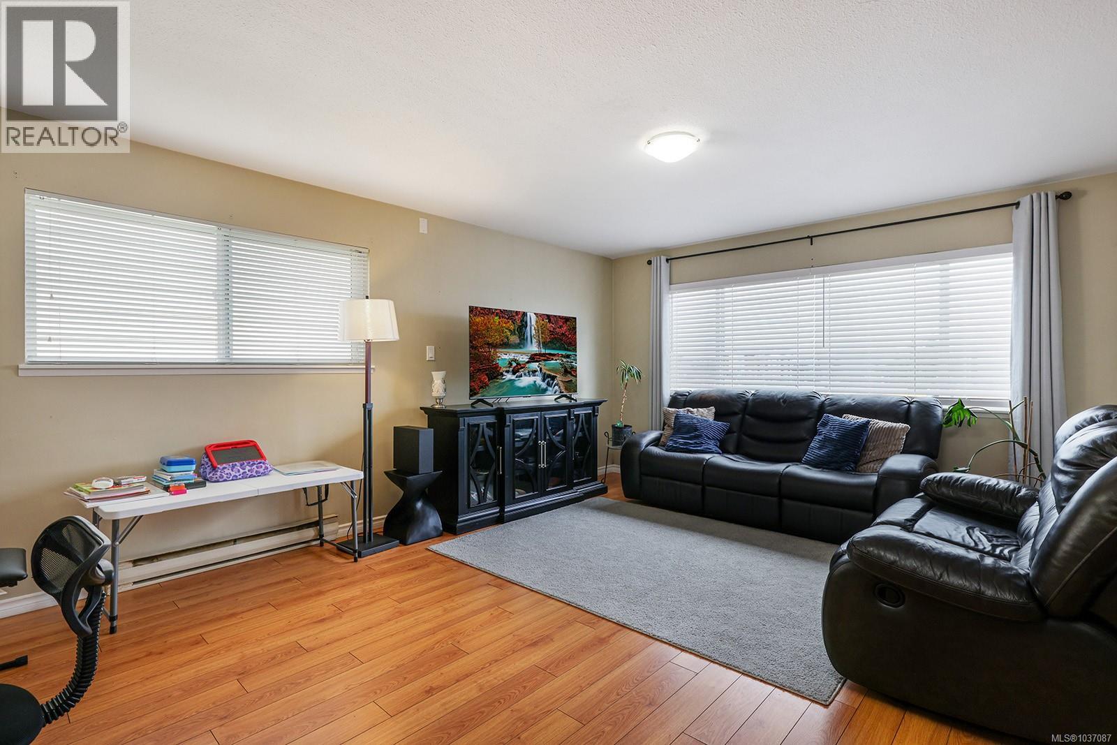 501 7th Ave - 8