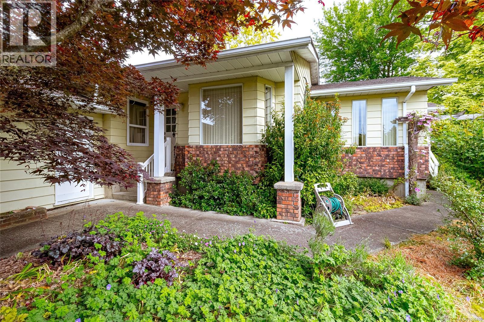 6084 Trillium Way, Duncan