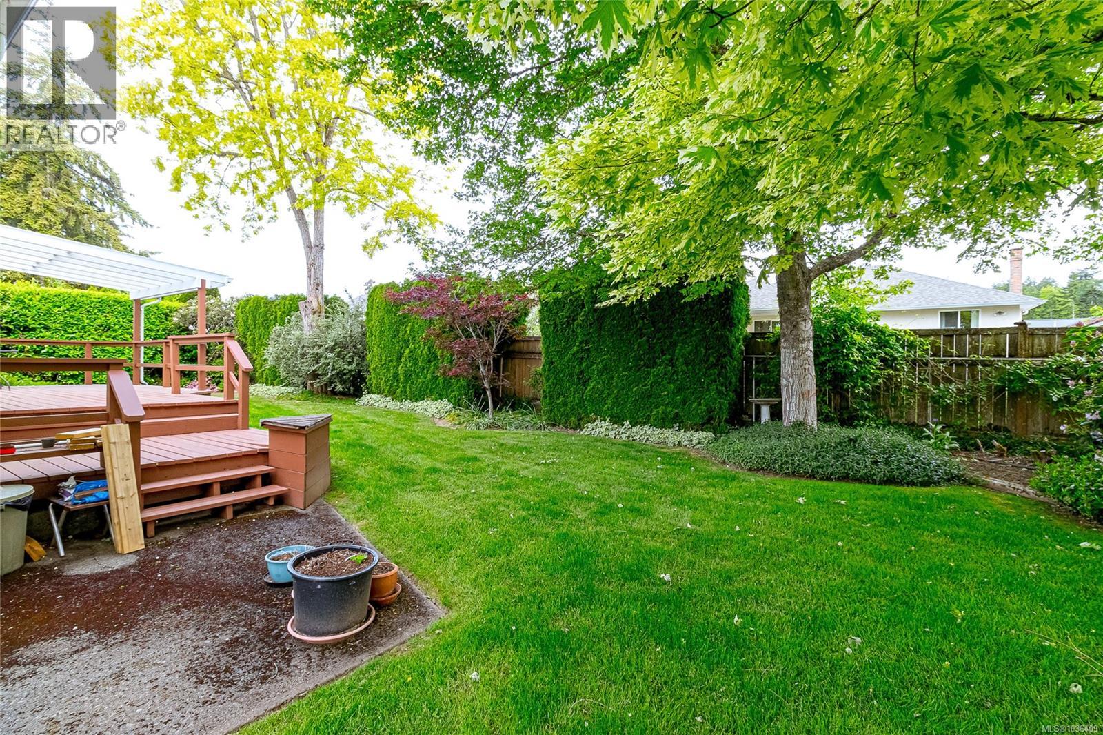 6084 Trillium Way - 32