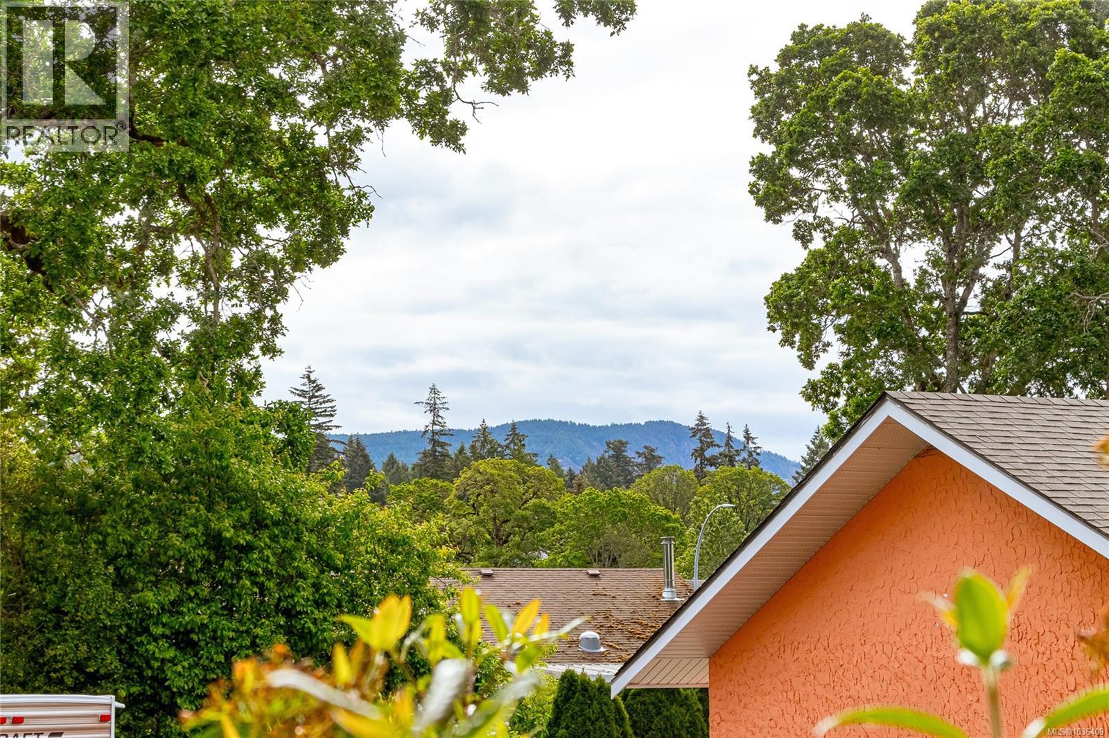 6084 Trillium Way, Duncan