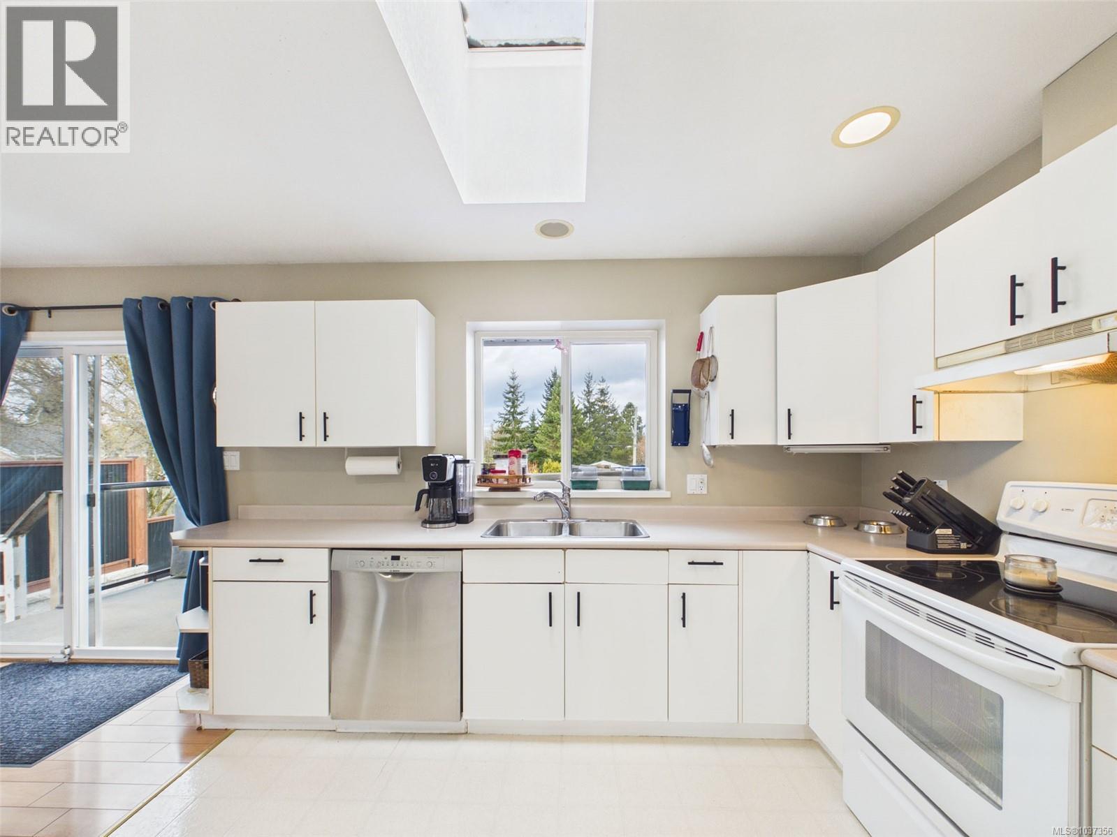 891 Esslinger Rd, French Creek
