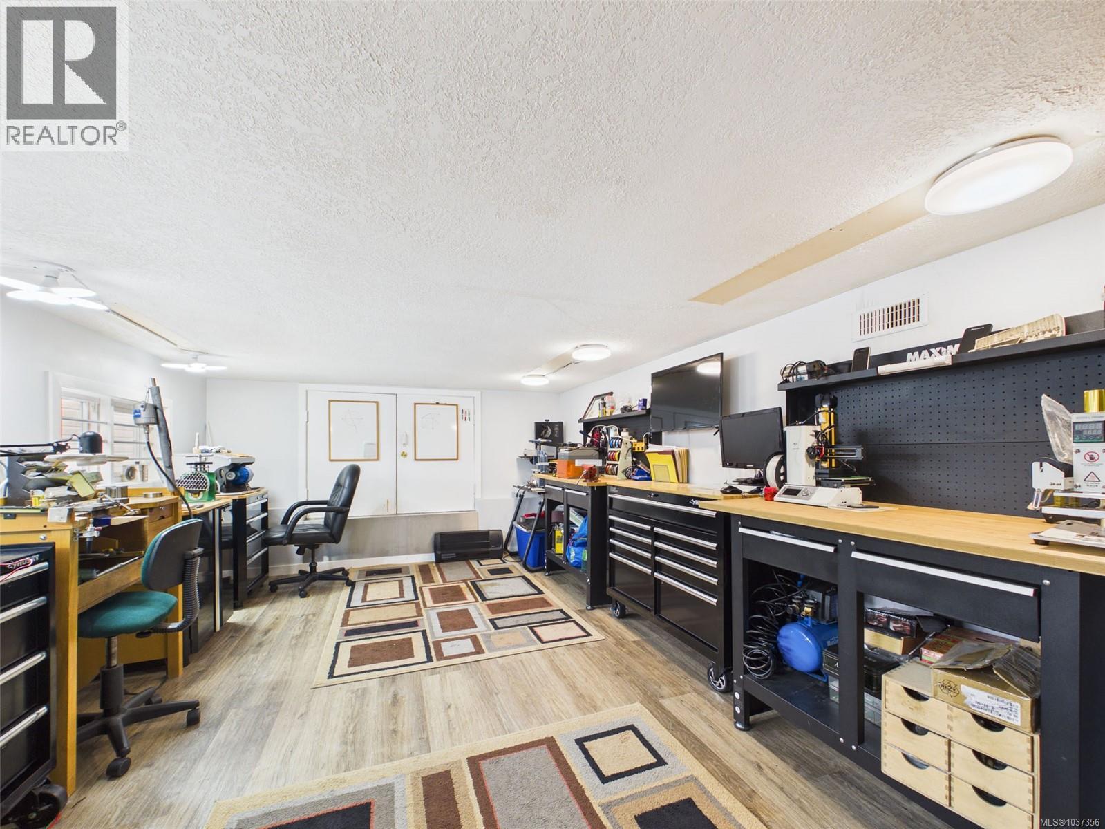 891 Esslinger Rd - 8