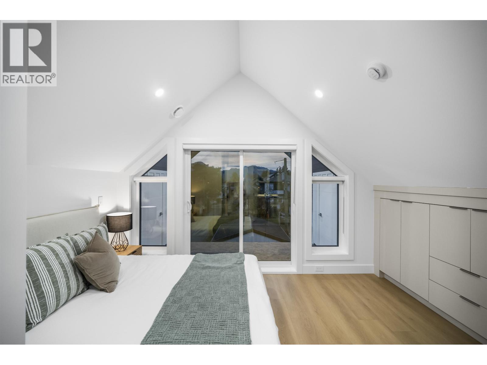 3 Bed, 4 Bath Duplex for Sale in Vancouver – 2 3623 TRIUMPH STREET, Vancouver – MLS# R3113423 - Image 17