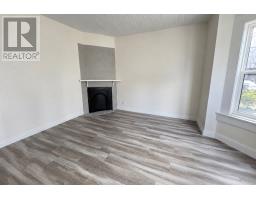 85 Cabot Street thumbnail 4