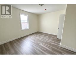 85 Cabot Street thumbnail 9