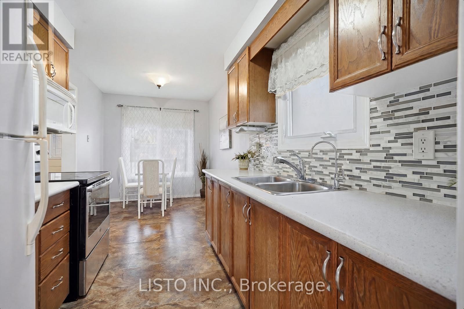 129 HEYDON AVENUE - 12