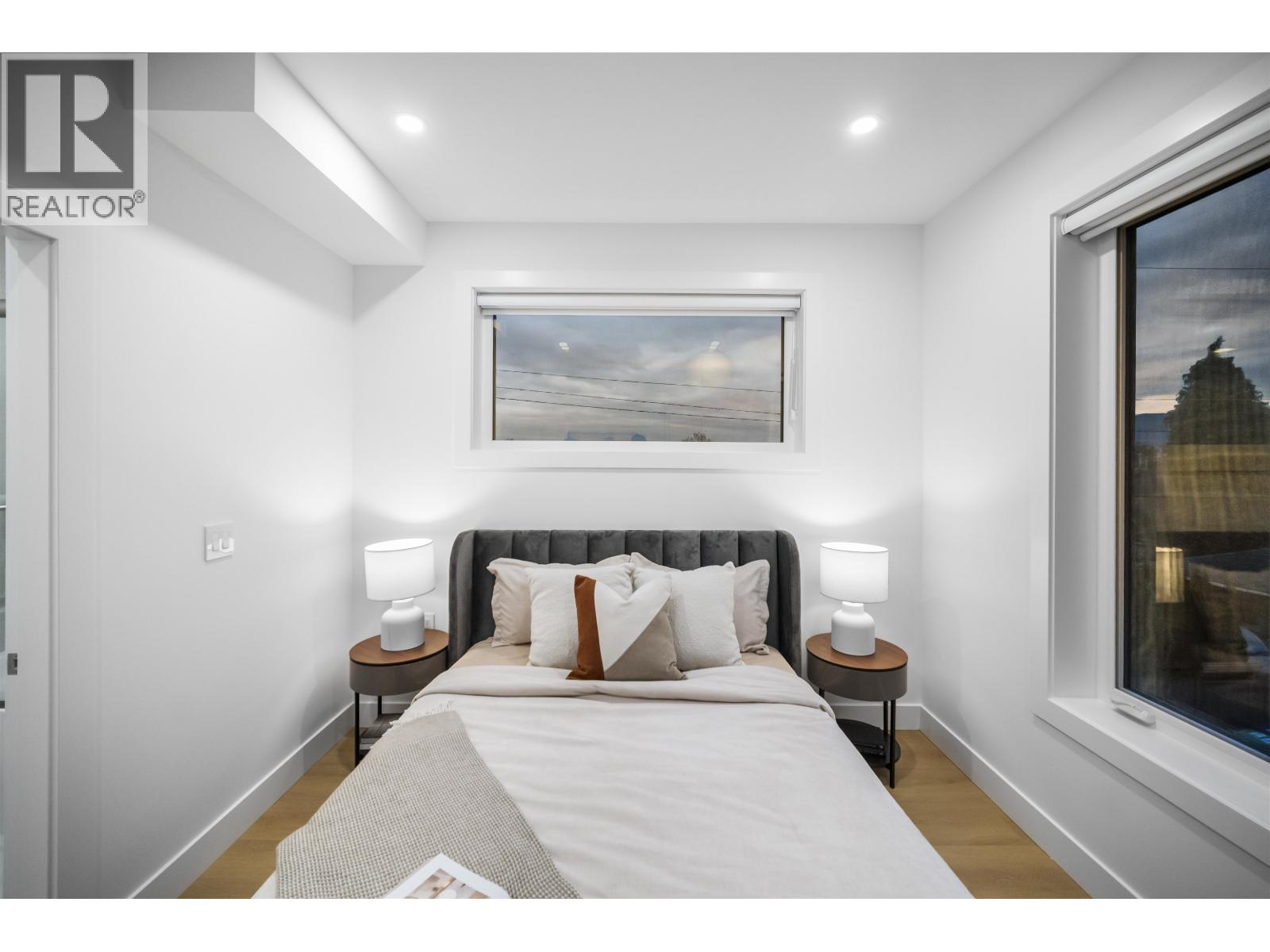 3 Bed, 4 Bath Duplex for Sale in Vancouver – 2 3623 TRIUMPH STREET, Vancouver – MLS# R3113423 - Image 22