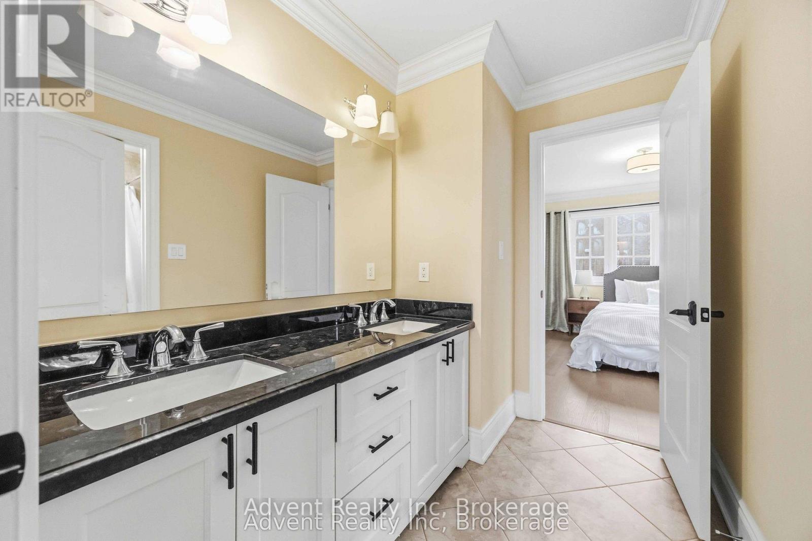 183 ANGUS GLEN BOULEVARD - 28
